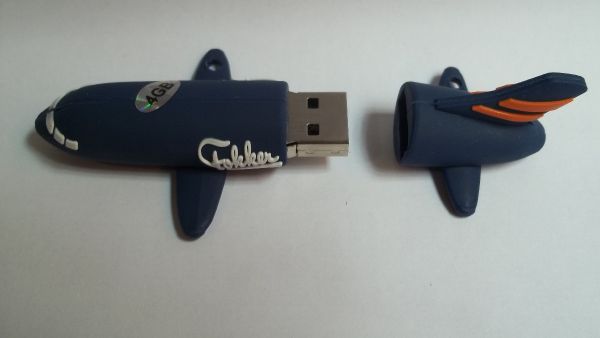 Pen Drive 4 Gb Formato Aviao